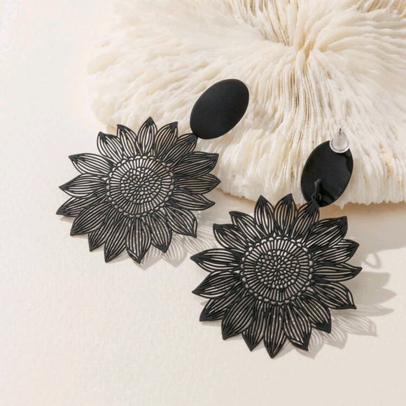 Black sunflower earrings