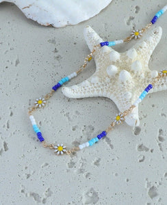 Flower blue beads gold necklace