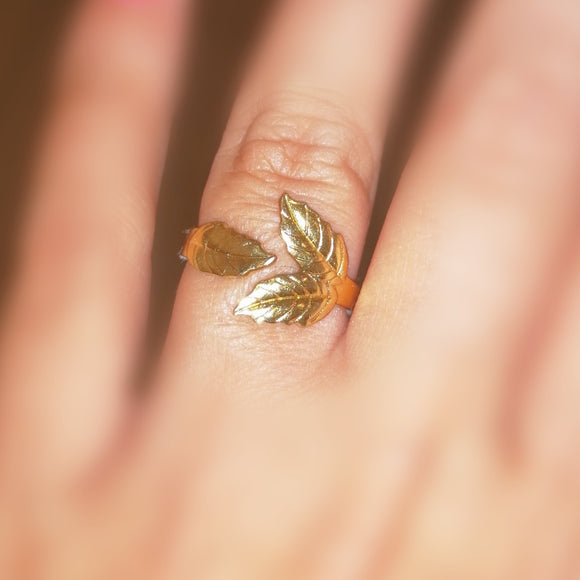 Fish tail adjustable stainless ring