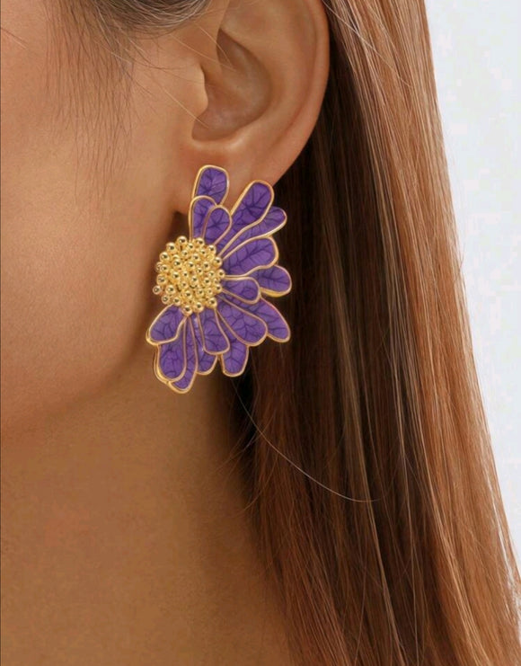 Purple big petal flower stud earrings