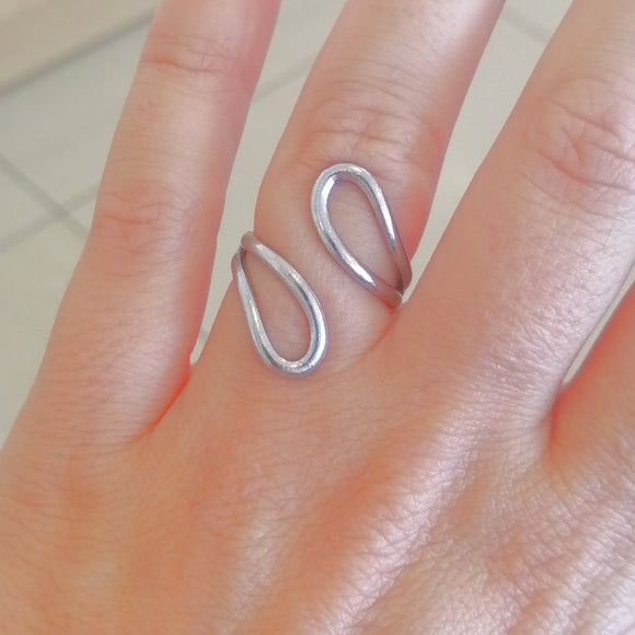 Spiral adjustable stainless ring