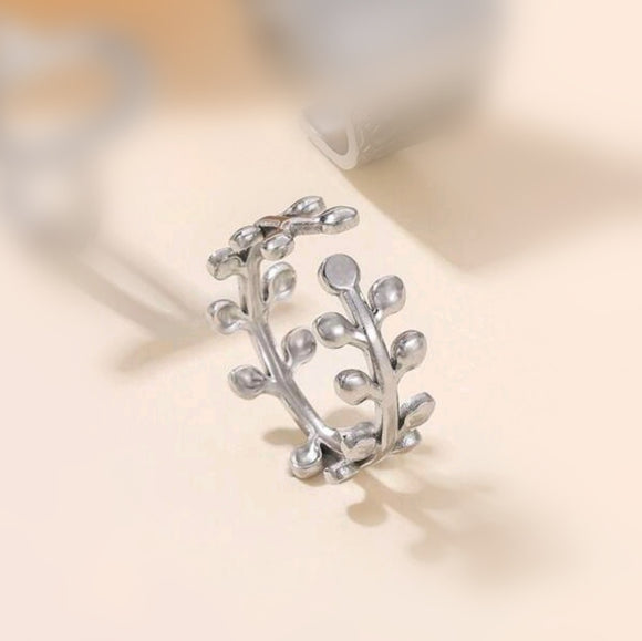 Crown leaf adjustable stainless ring