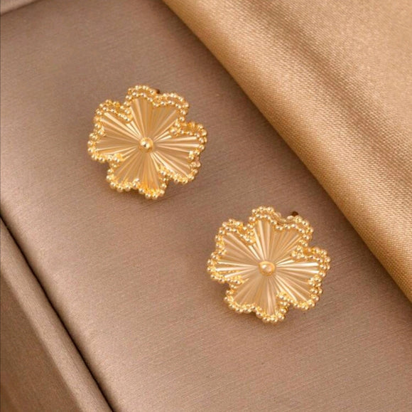 Clover Design Stud Earrings