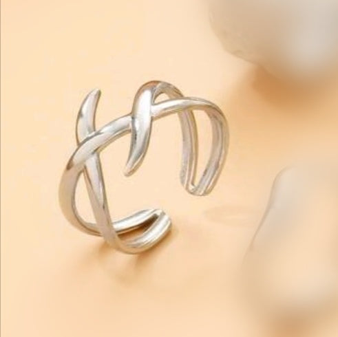 Criss Cross adjustable stainless ring