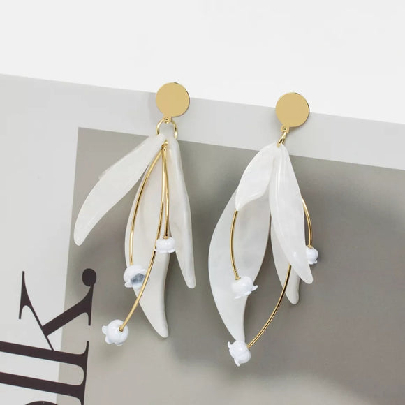 Fashion Long Tassels White Acrylic Petals Drop Earrings