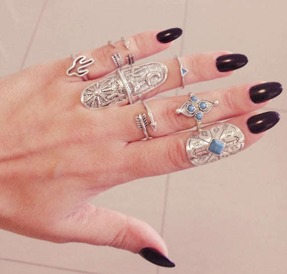 Bohemian rings set big blue flower