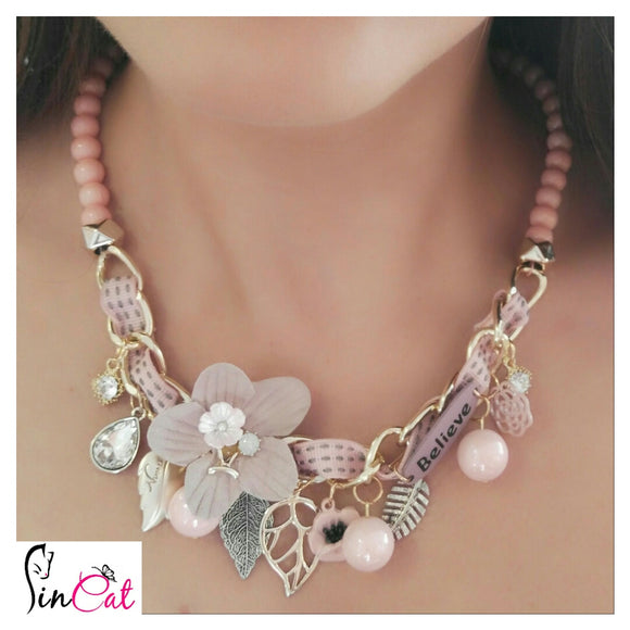 Believe flower bead pink necklace