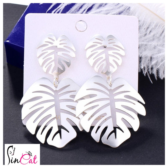 Hanging leaf silver drop earrings