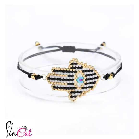 Black & white hamsa hand of Fatma handmade bead bracelet